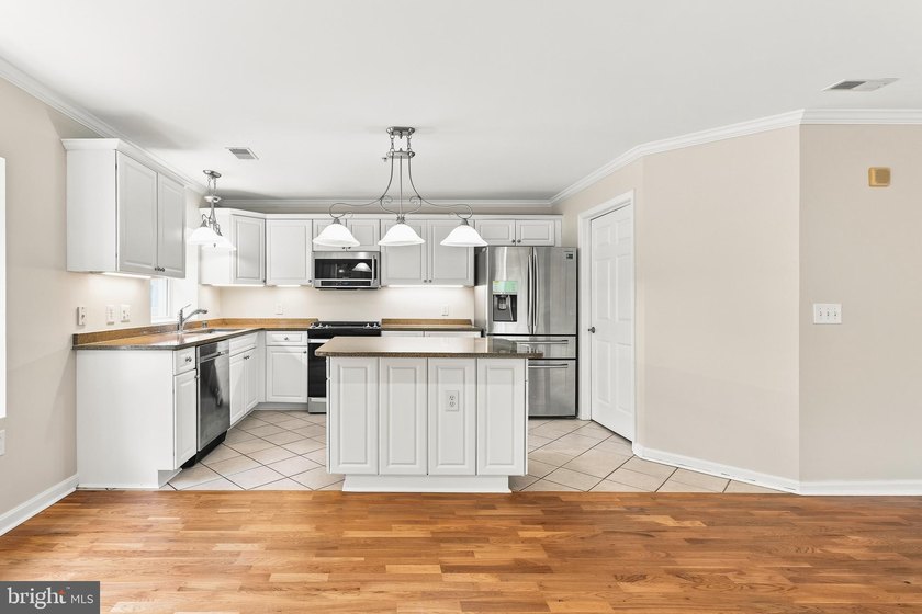 Welcome to easy, low-maintenance living in the heart of Mays - photo 13