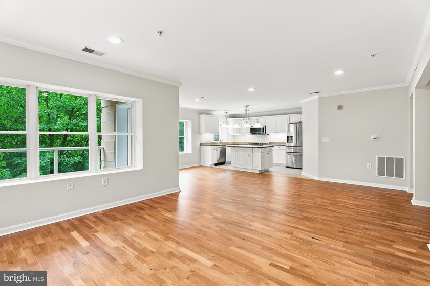 Welcome to easy, low-maintenance living in the heart of Mays - photo 19