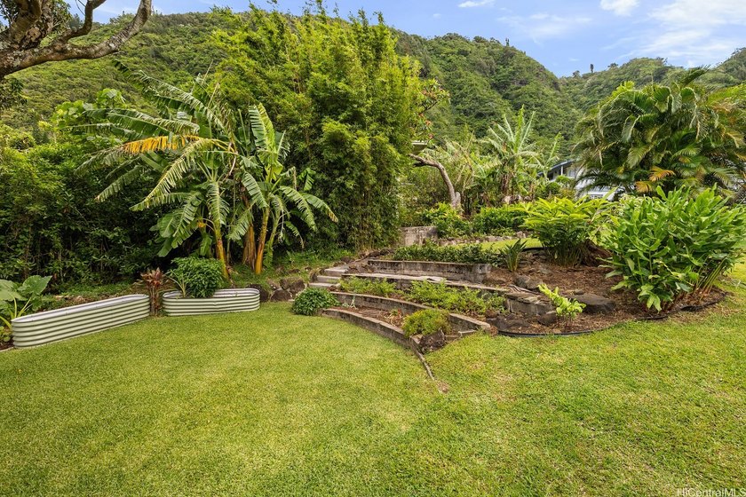 A rare offering in the heart of Manoa, this extensively - photo 21