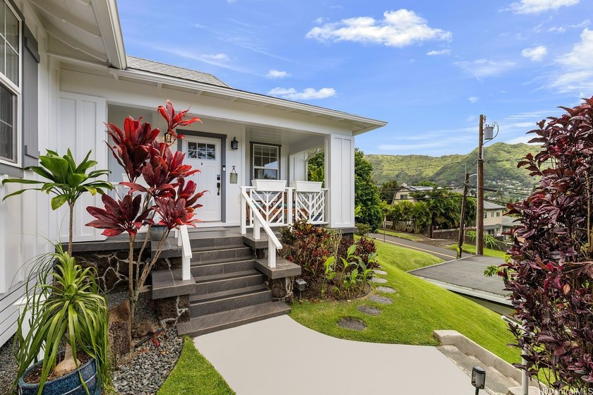 A rare offering in the heart of Manoa, this extensively - photo 23