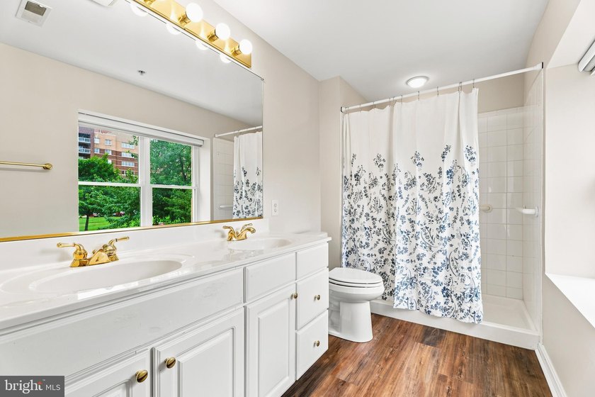 Welcome to easy, low-maintenance living in the heart of Mays - photo 26