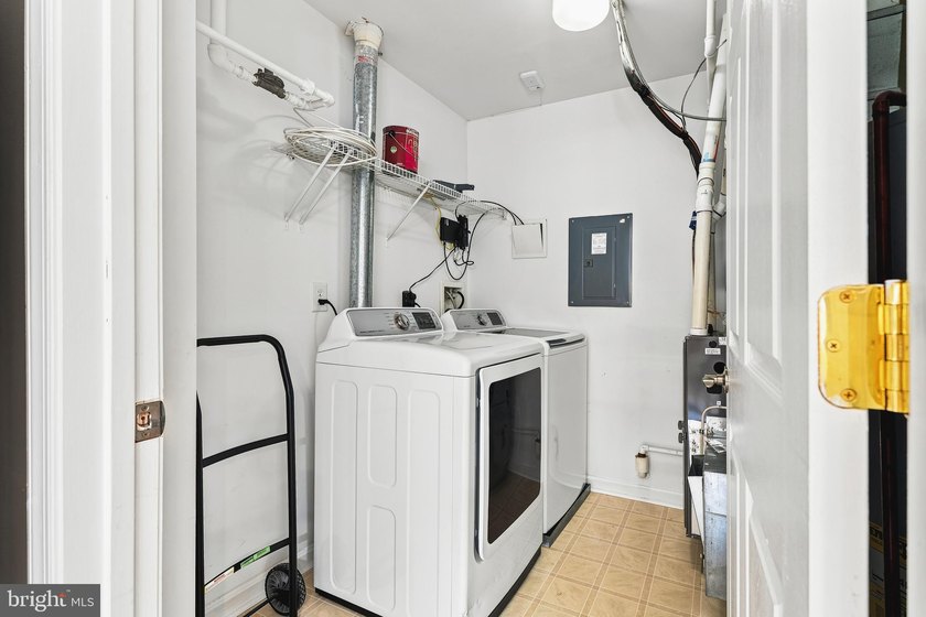Welcome to easy, low-maintenance living in the heart of Mays - photo 32