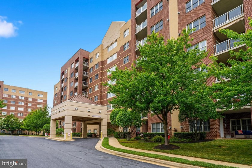 Welcome to easy, low-maintenance living in the heart of Mays - photo 37