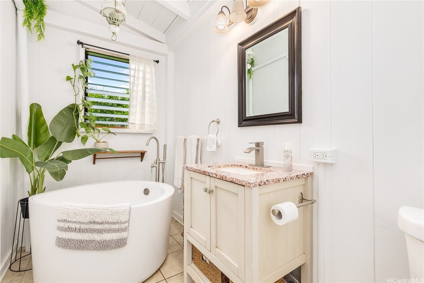 Discover a home that offers both privacy and space. This - photo 14