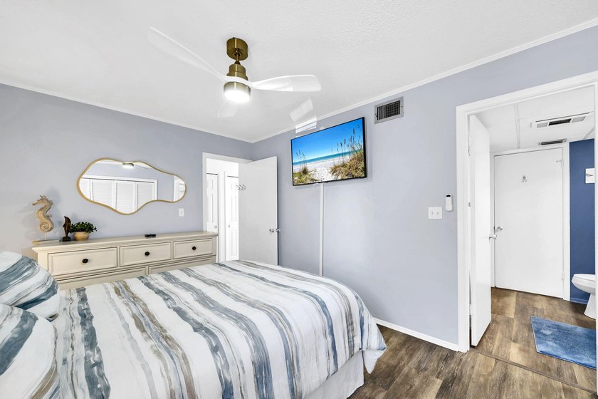 Sandpiper Cove 1013 is a beautifully updated coastal retreat - photo 18