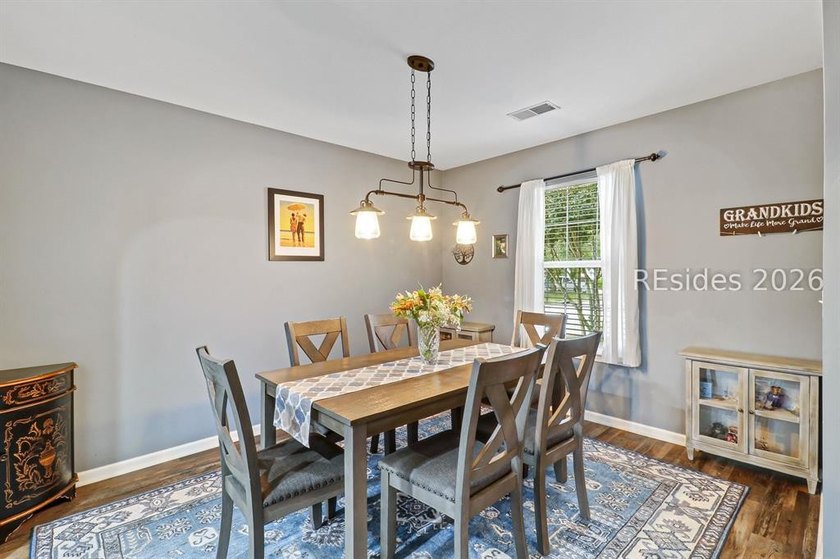Welcome to this beautifully maintained Cypress Ridge home - photo 6
