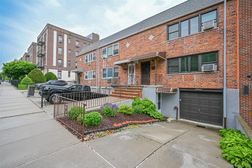 Beautifully maintained brick 2-family in prime Flushing location - photo 2
