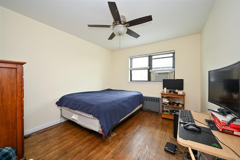 Beautifully maintained brick 2-family in prime Flushing location - photo 10