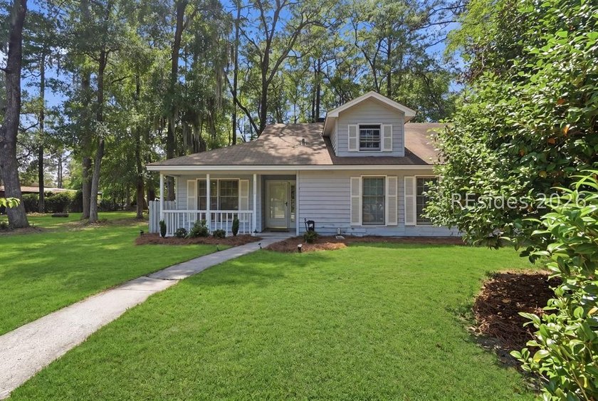 Conveniently located just minutes from Downtown Beaufort, all - photo 3