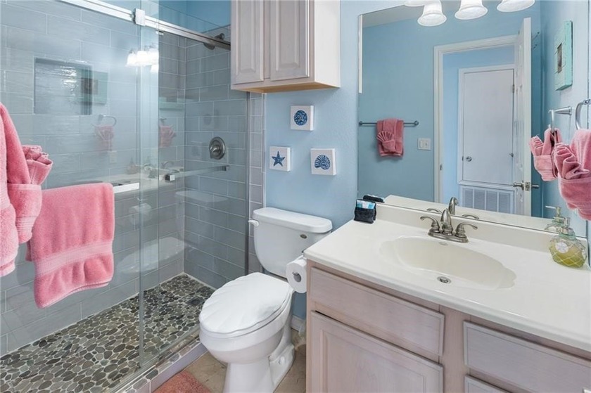 Life's a breeze in Rockport, &amp; this isn't just any home-it's an - photo 26
