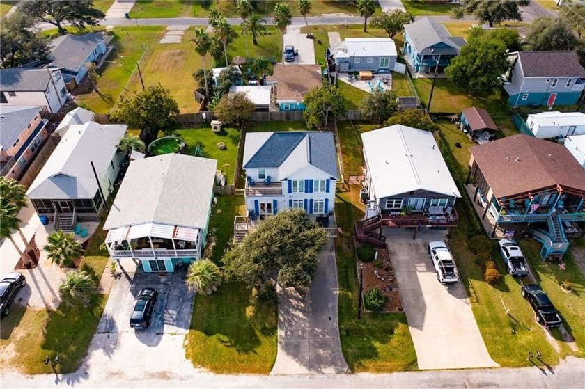 Life's a breeze in Rockport, &amp; this isn't just any home-it's an - photo 31