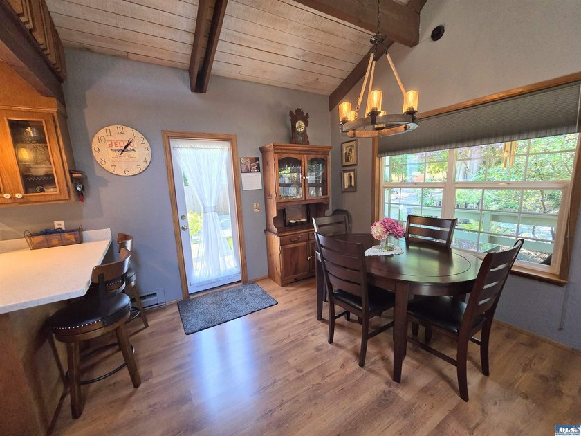 Beautifully Updated 3-Bedroom home sitting on a perfectly - photo 41