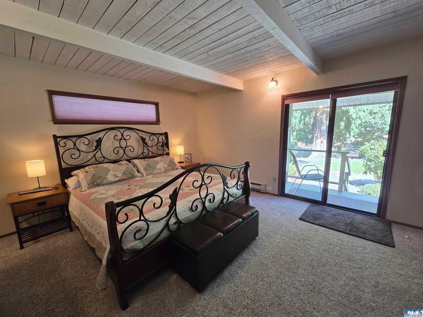 Beautifully Updated 3-Bedroom home sitting on a perfectly - photo 49