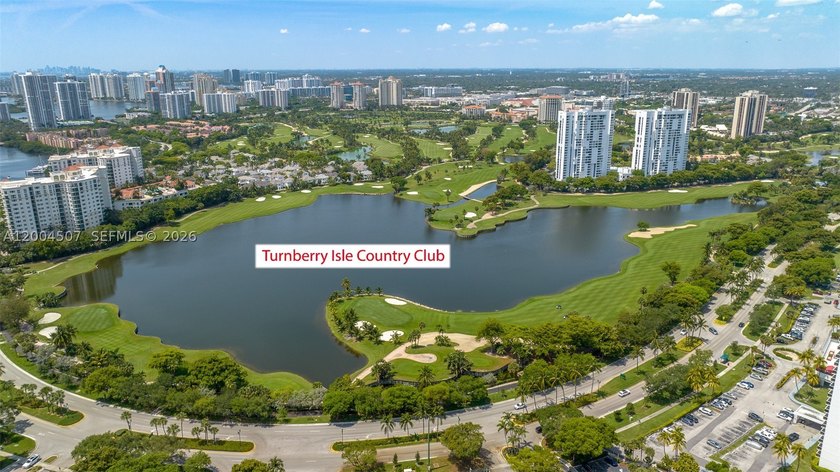 Stunning PENTHOUSE CORNER unit now available in the prestigious - photo 8