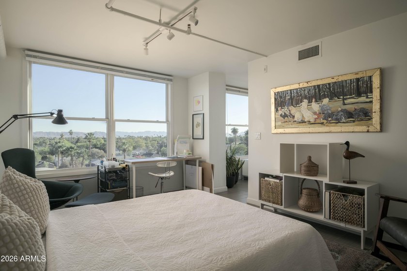 Experience refined urban living at pet-friendly Lofts on Thomas - photo 7
