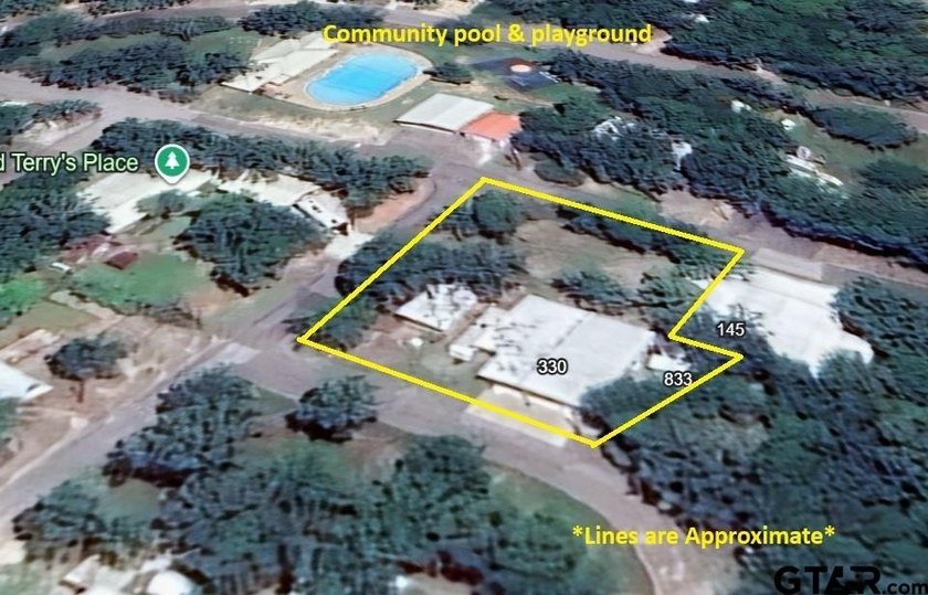 Welcome to your Lake Fork retreat in the gated community of Sun - photo 2