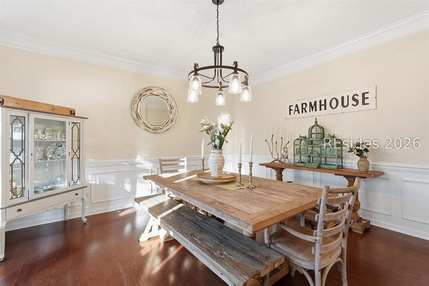 RARE OPPORTUNITY IN BLUFFTON 3,400 SQ FT | 5 BEDROOMS | PAID-OFF - photo 5