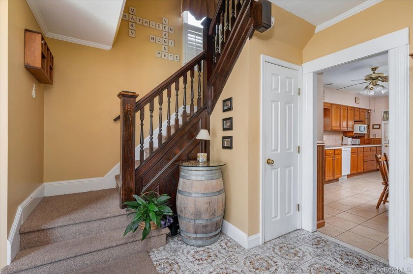 Welcome to 311 Locust Ave - a beautifully maintained early - photo 4