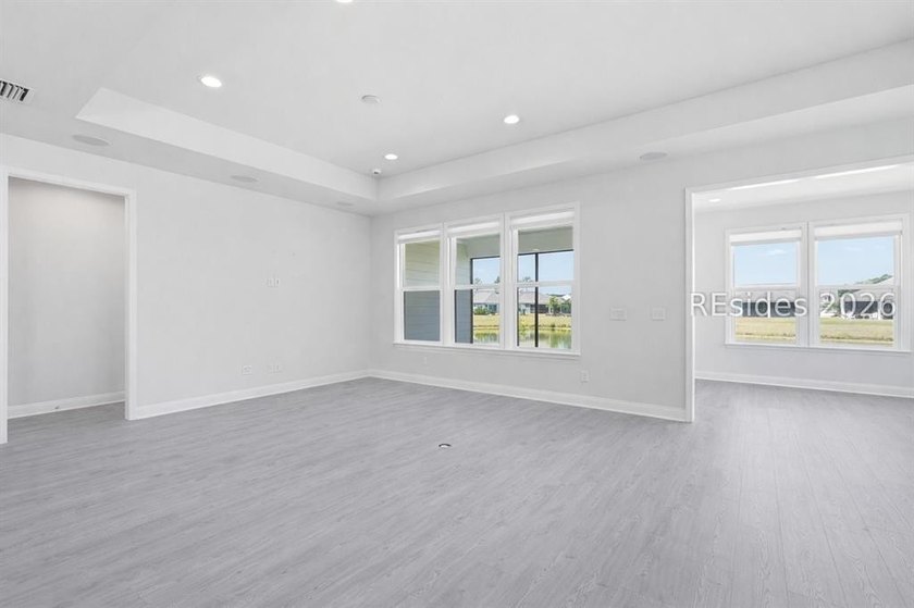 Welcome home to this beautiful 2BD/2BA/Den Palmary model - photo 5
