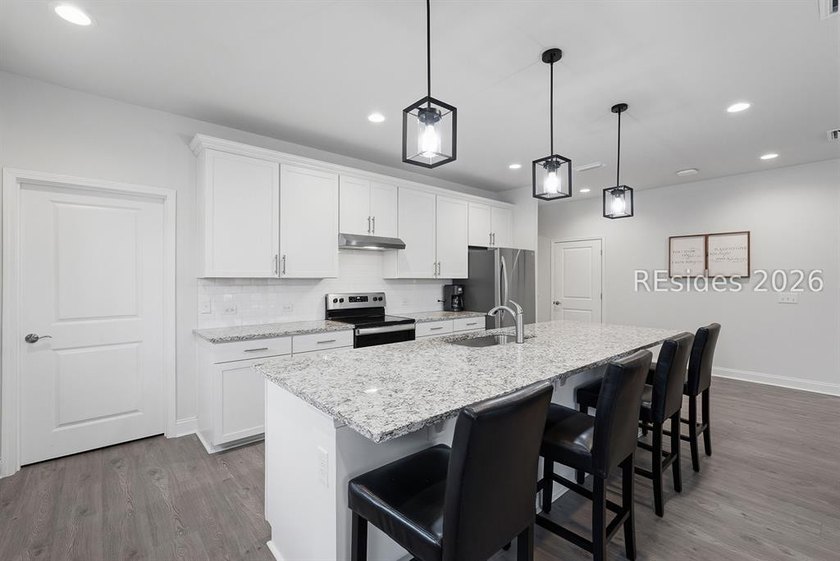Welcome home to this beautiful 2BD/2BA/Den Palmary model - photo 9