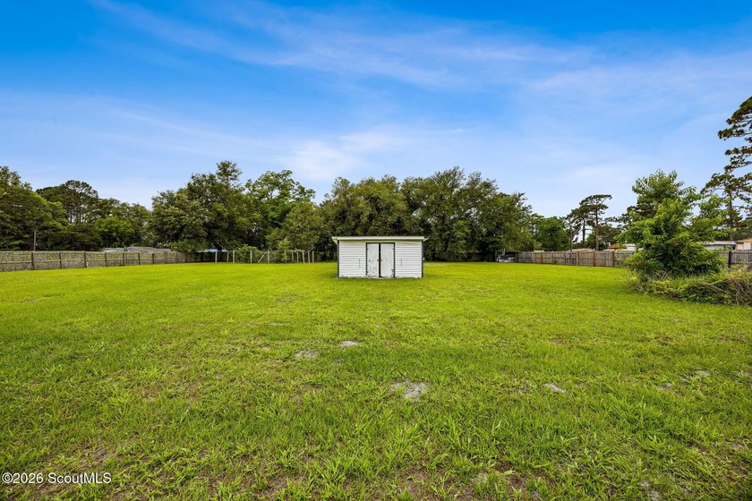 Discover a unique 1.86-acre property just minutes from Kings Bay - photo 23