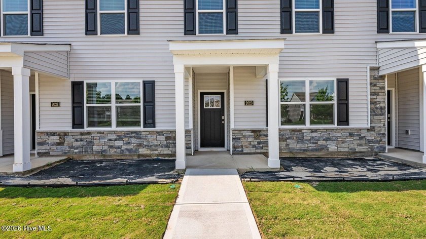 Come tour 2033 Clock Rd.! One of our new townhomes at Clock Rock - photo 25