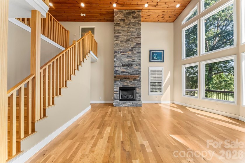 Welcome to your golf community access property situated on the - photo 7