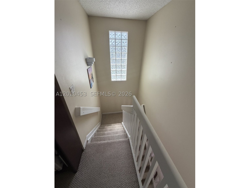 BEAUTIFUL 4 BEDROOM 2.5 BATHROOM SINGLE FAMILY HOME LOCATED IN - photo 11
