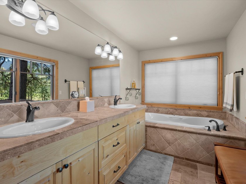 Perched on the prestigious Quail View bluff, this extraordinary - photo 25
