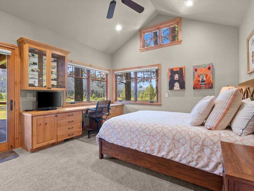 Perched on the prestigious Quail View bluff, this extraordinary - photo 28