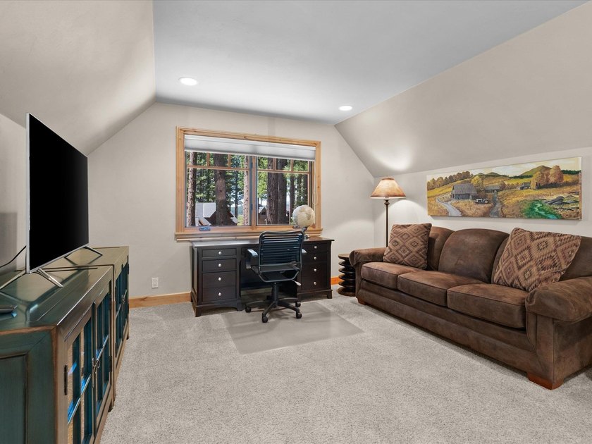 Perched on the prestigious Quail View bluff, this extraordinary - photo 32