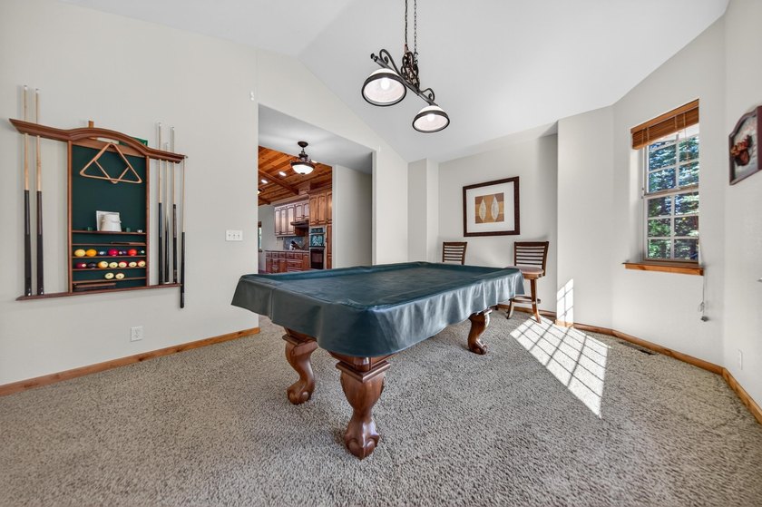 Refined Single-Story Custom Home in Prestigious Lake Almanor - photo 13