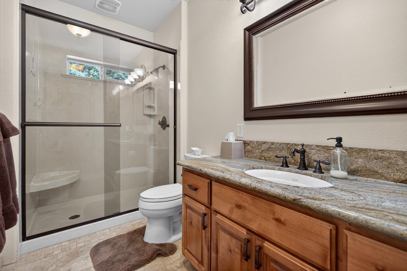 Refined Single-Story Custom Home in Prestigious Lake Almanor - photo 16