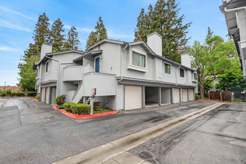 Centrally located in San Jose's Silicon Valley, walking distance - photo 17