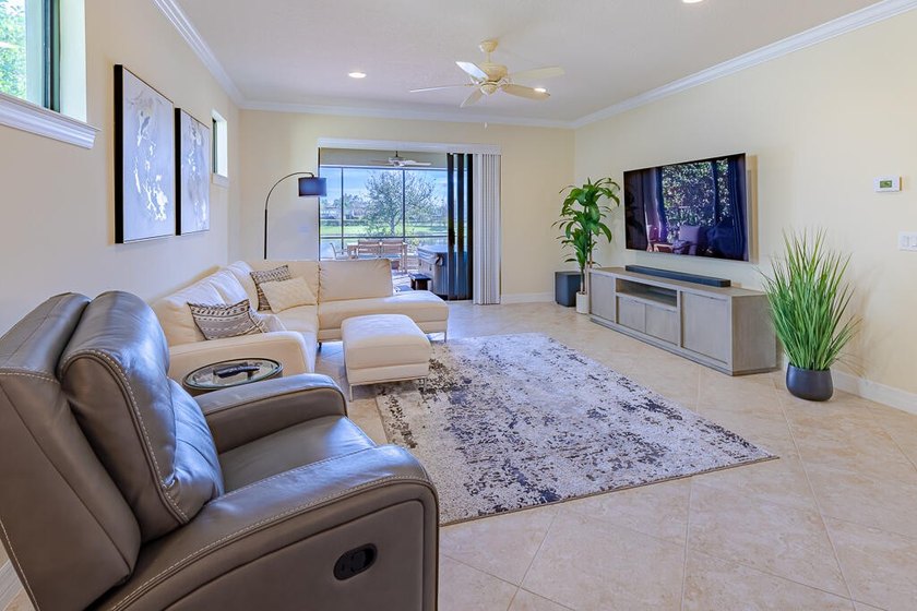 Welcome to Veranda Gardens, where luxury meets convenience - photo 18