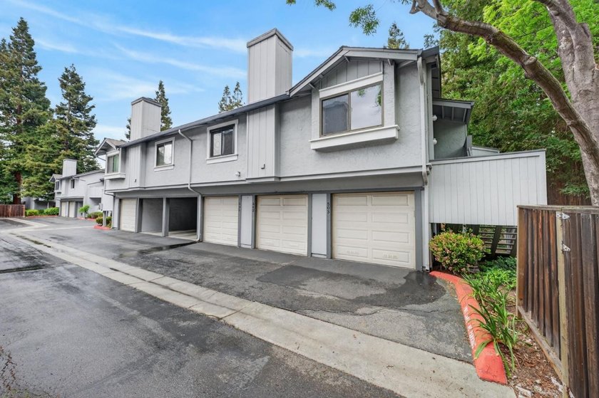 Centrally located in San Jose's Silicon Valley, walking distance - photo 21
