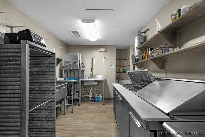 Fully updated commercial property ready for your next venture! - photo 22