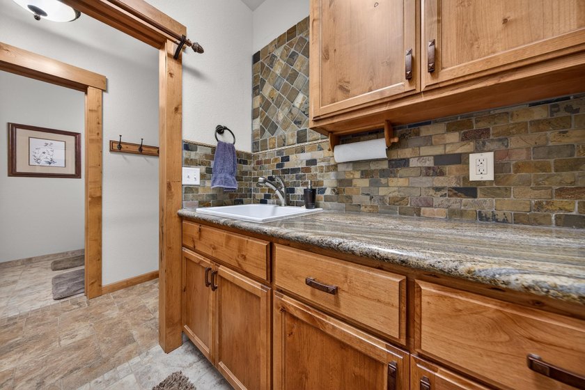 Refined Single-Story Custom Home in Prestigious Lake Almanor - photo 27