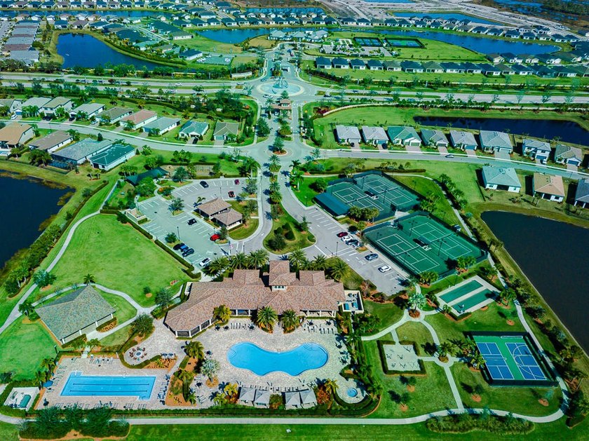 Welcome to Veranda Gardens, where luxury meets convenience - photo 39