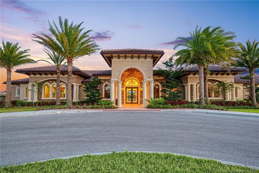 Welcome to Veranda Gardens, where luxury meets convenience - photo 41