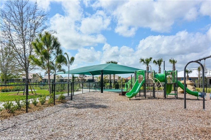 Welcome to Veranda Gardens, where luxury meets convenience - photo 54