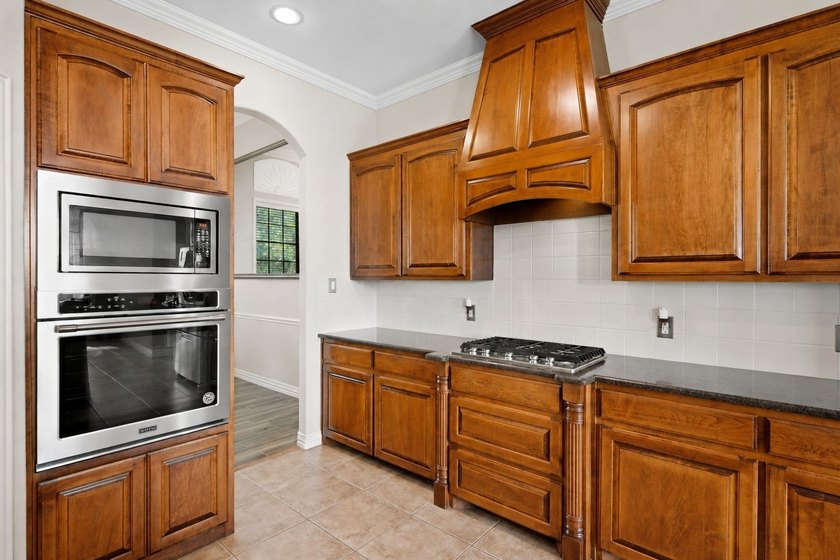 Nestled on 3.73 acres just 5 minutes from the Historic Granbury - photo 12