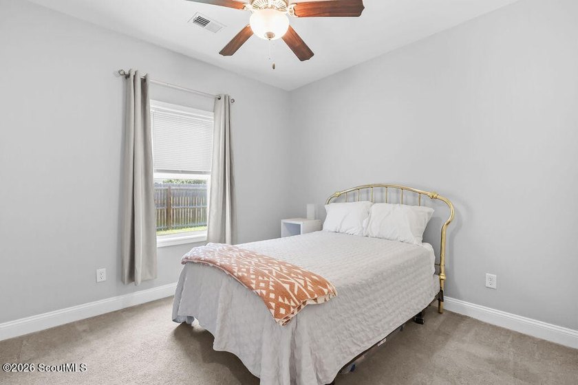 Welcome home! Built in 2021, this pristine residence perfectly - photo 17