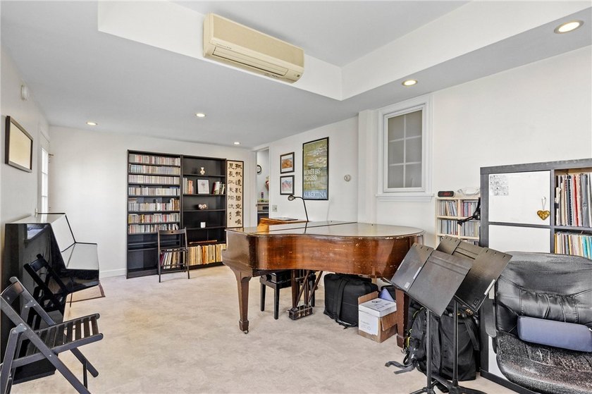 This Brighton Colonial is in a highly desirable neighborhood - photo 28