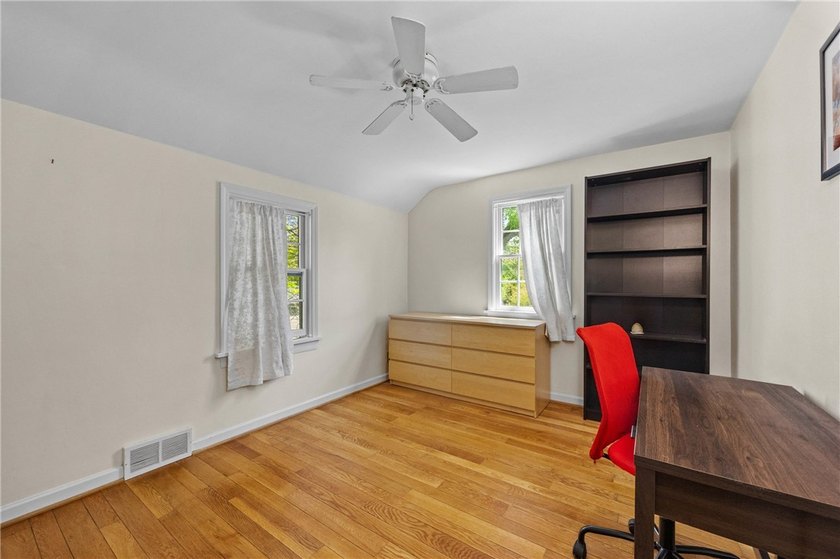 This Brighton Colonial is in a highly desirable neighborhood - photo 34