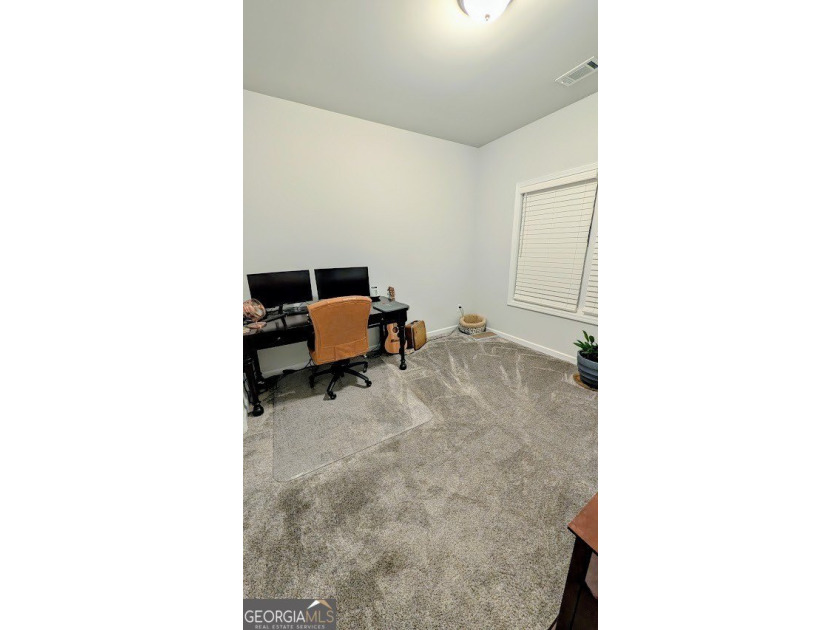 This spacious home features 5 bedrooms and 3 full bathrooms - photo 6
