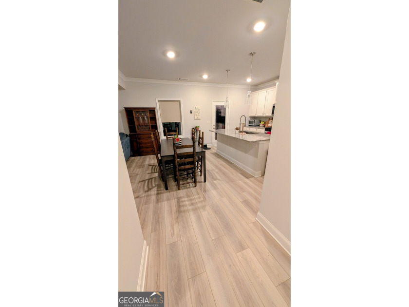 This spacious home features 5 bedrooms and 3 full bathrooms - photo 9