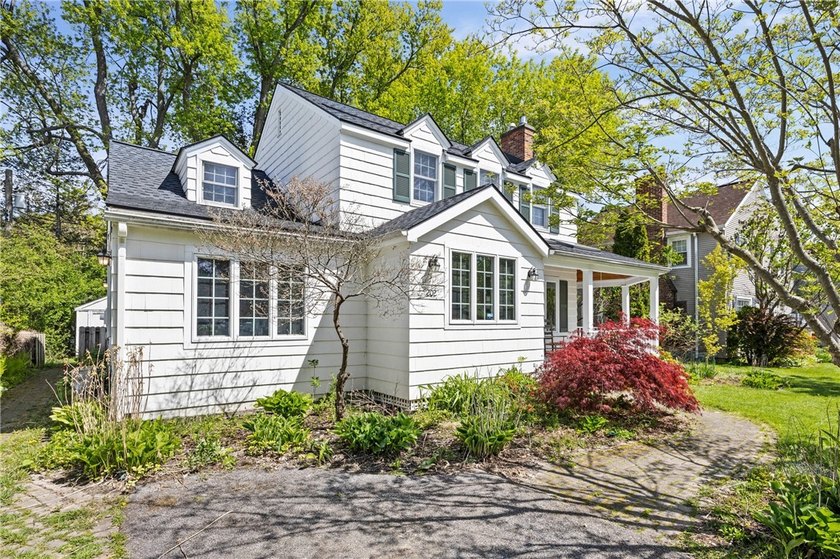 This Brighton Colonial is in a highly desirable neighborhood - photo 40