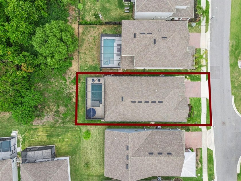 Under contract-accepting backup offers. Welcome to this - photo 6