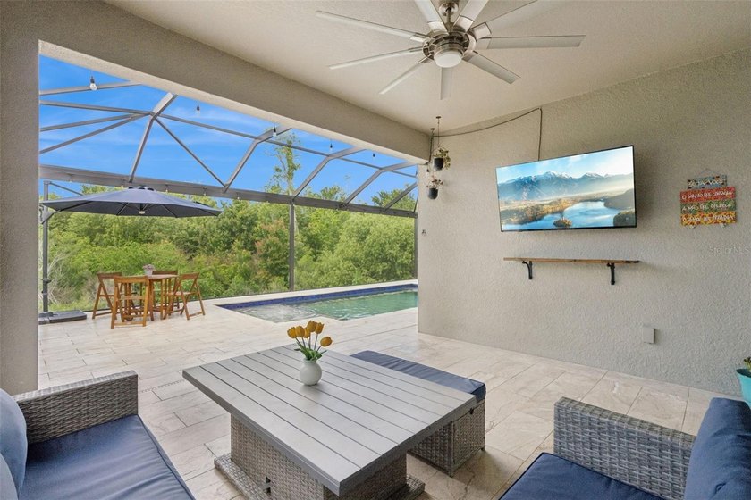 Under contract-accepting backup offers. Welcome to this - photo 7